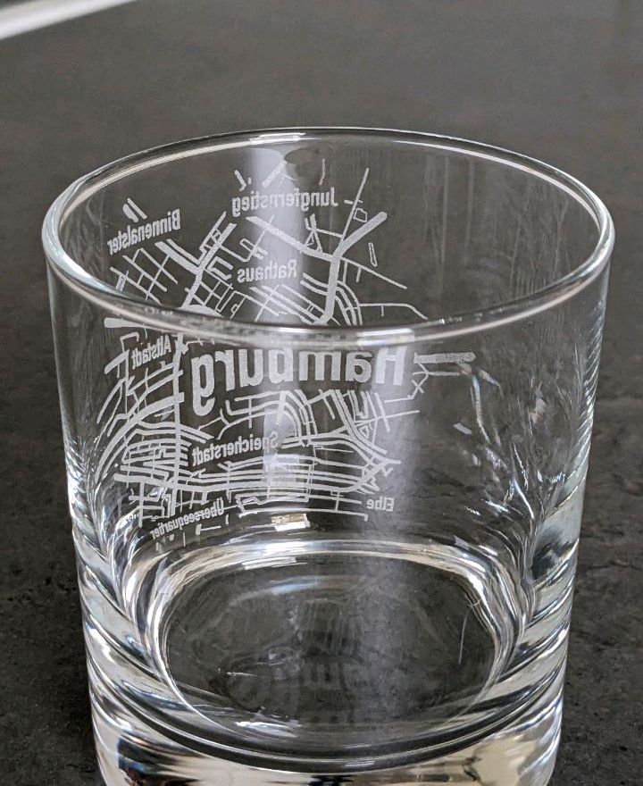 Whiskey Glas mit Gravur Stadtkarte Hamburg (Geschenkidee) in Hannover