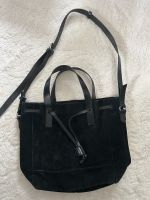 Leder Handtasche Wildleder Schultertasche schwarz Niedersachsen - Braunschweig Vorschau