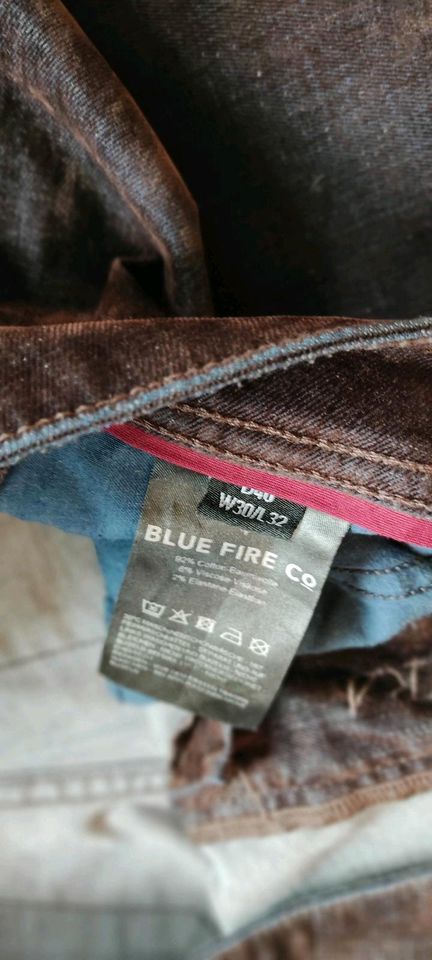 2 braune Jeans, Gr. 40, 30/32 in Syke