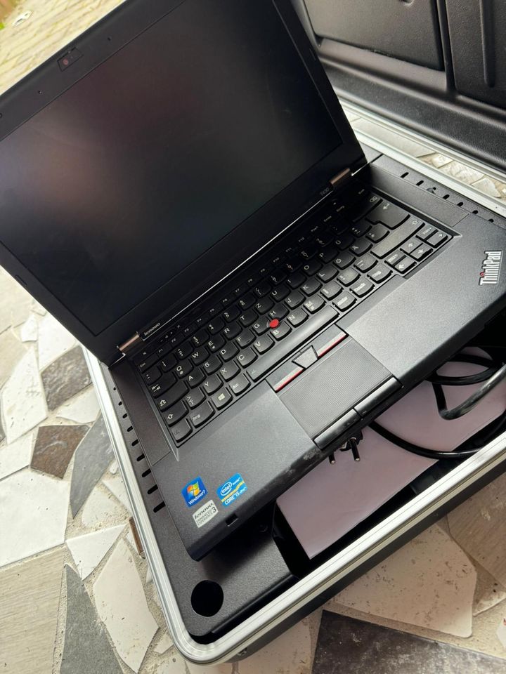 laptop und drucker in einem koffer in Witten