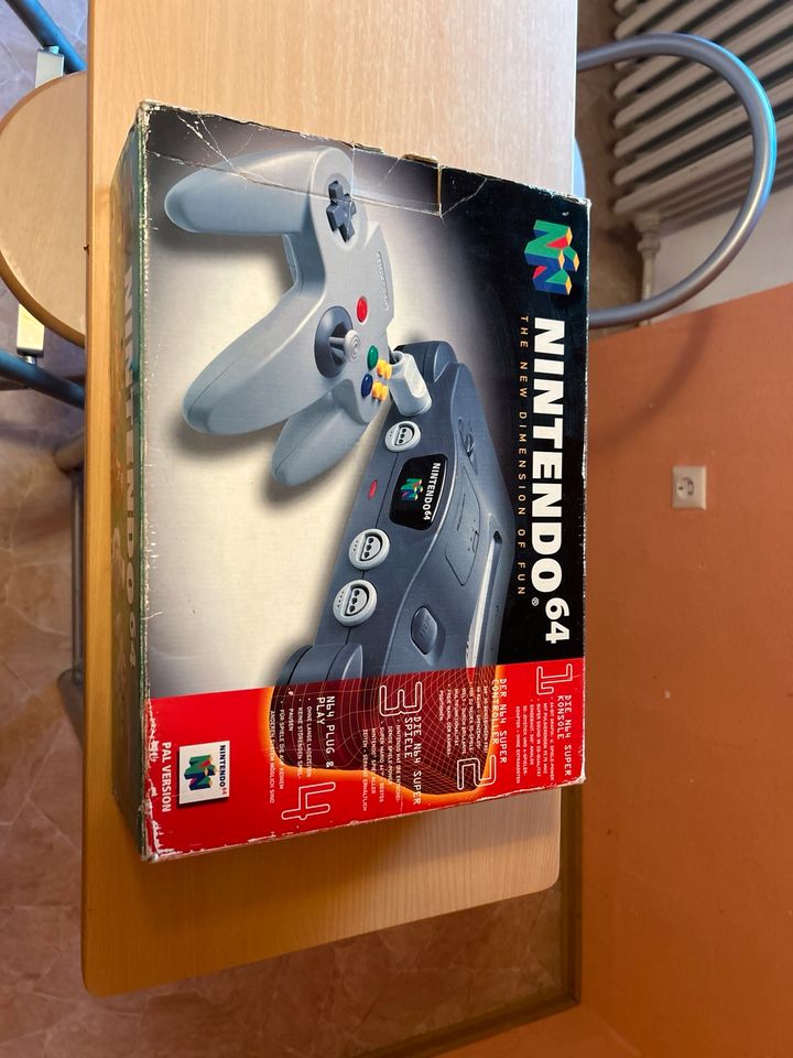 Nintendo N64 Konsole in Weikersheim