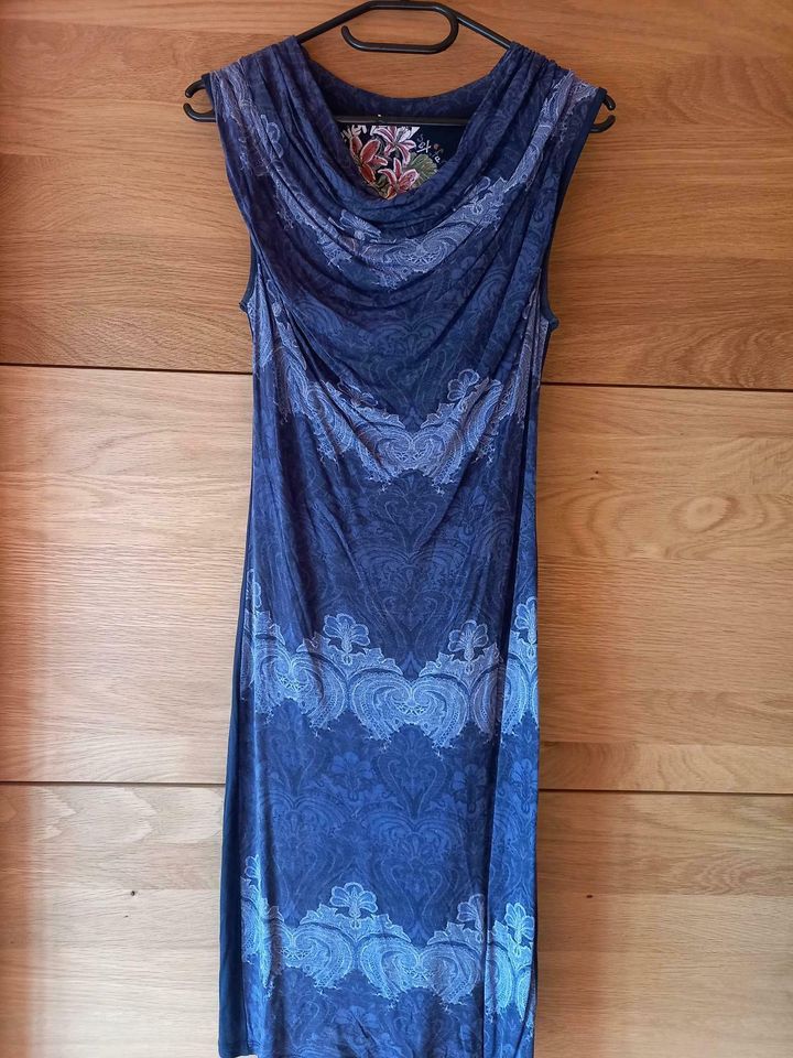 Hübsches blaues Sommerkleid von DESIGUAL Gr. XS in Hornburg