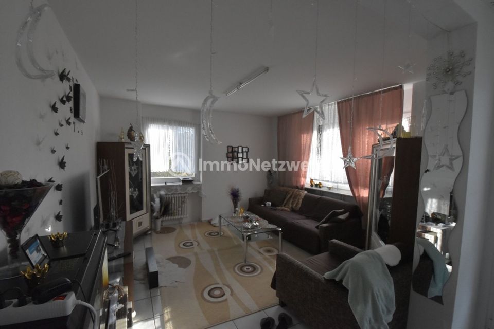 NEU***renovierte 3 Zimmer ETW mit Balkon,Aufzug und über 82 m² Wohnfläche***TOPANGEBOT in Baesweiler