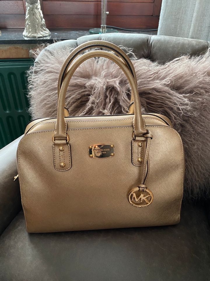 Michael Kors Tasche gold/rosé - gold in Aachen