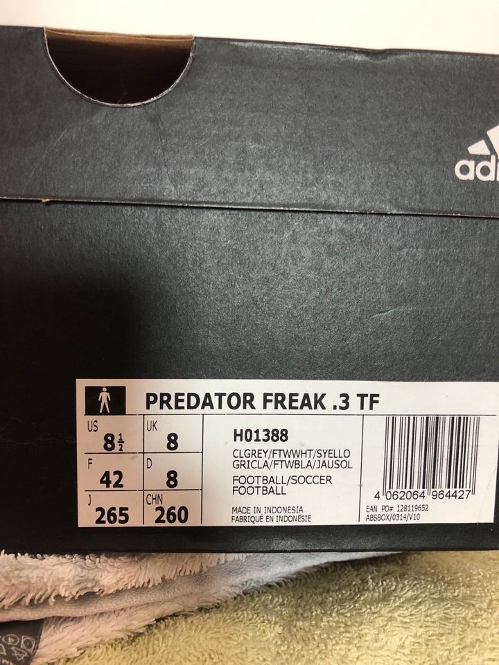 Adidas Predator Freak 3 TF NEU. in Köln