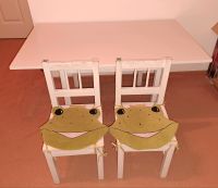 Kindertisch mit zwei Stühlen Schleswig-Holstein - Bargteheide Vorschau