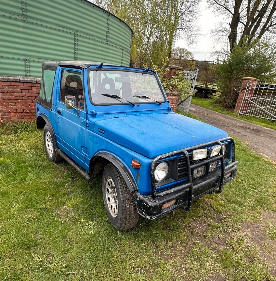 Suzuki Samurai Cabrio SJ410 Baujahr 1982 - Allrad in Blomberg