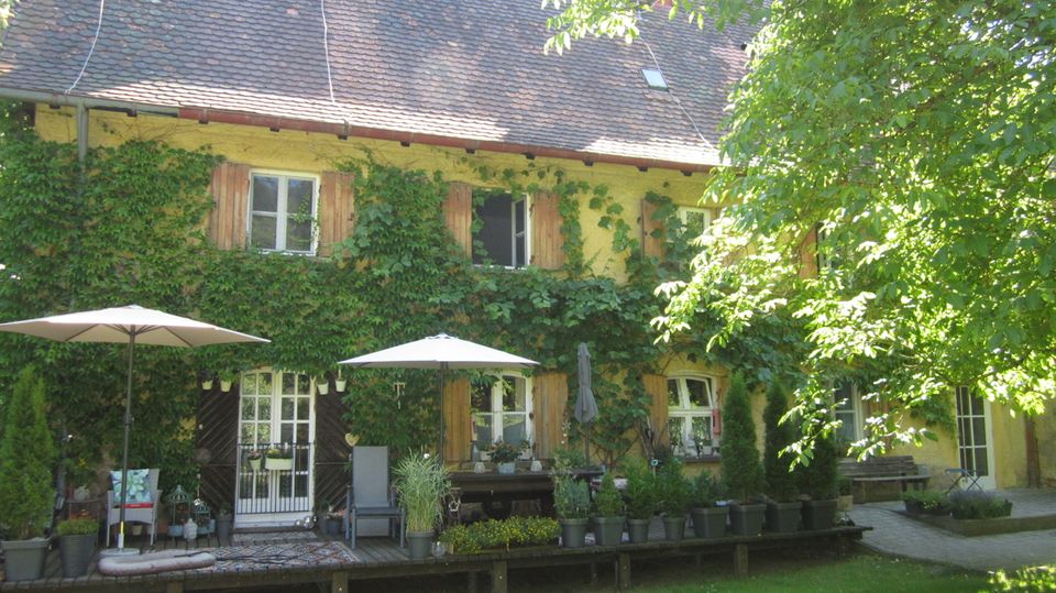 Hier finden Sie Ihren Rückzugsort - ein Mehrfamilienhaus mit naturnahem Garten! in Waidhaus