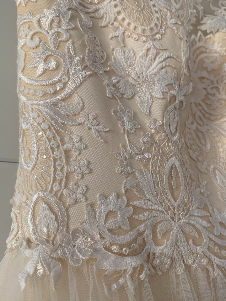 Brautkleid/Hochzeitskleid ivory beige, Gr. 40/L in Dresden