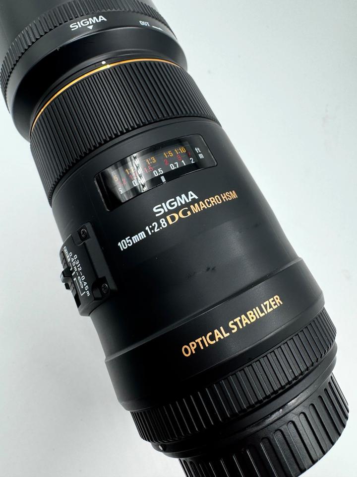 Sigma EX 105mm f:2.8 Macro DG OS HSM Objektiv für Canon EOS in Hannover