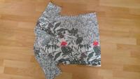 Damen T-Shirt liberty M Blumenmuster weiß Grün Brandenburg - Nauen Vorschau