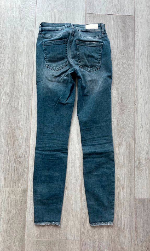 Jeans ONLY Größe S (34/36) (164/176) Denim Hose in Achim