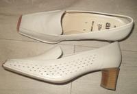 Neu, ara, Gr. 41 , UK 7, G, Pumps, Marken Schuhe, Abendschuhe Niedersachsen - Winsen (Aller) Vorschau