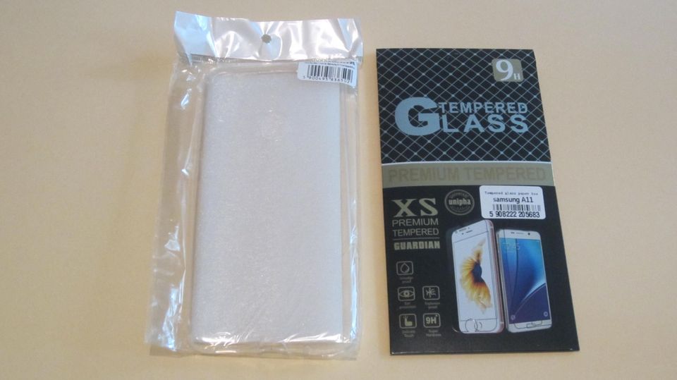 Samsung Galaxy A11 Set: Transparente Hülle & Tempered Glass 9H in Köln