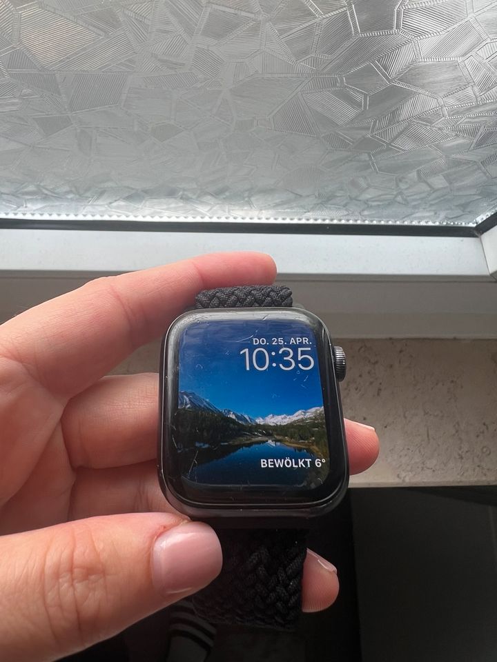 Apple Watch 6 LTE 44mm in Hürth