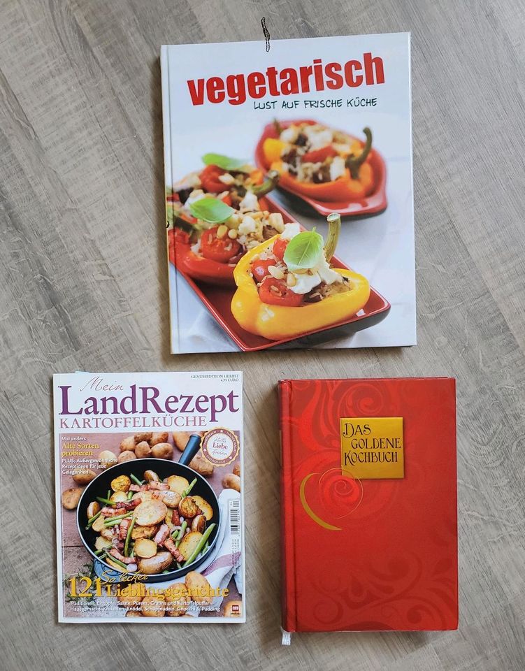 3x Kochbücher (Vegetarisch, Hochzeitskochbuch) in Dillenburg
