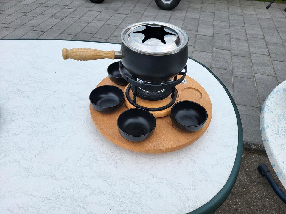 Fondue Set in Horst (Holstein)