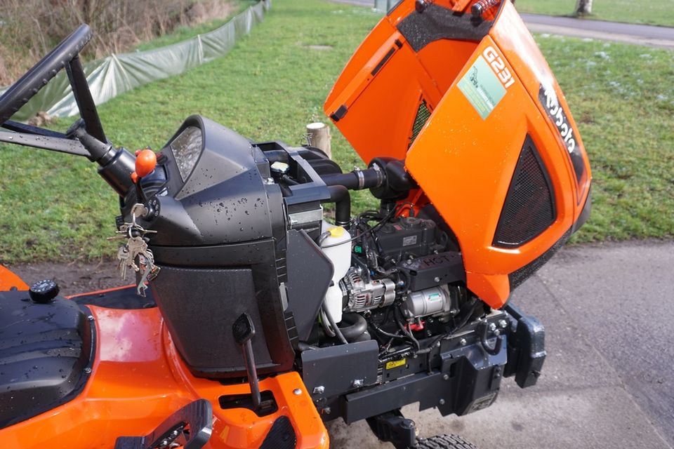 Kubota G231 HD Rasentraktor, Aufsitzmäher in Kreischa