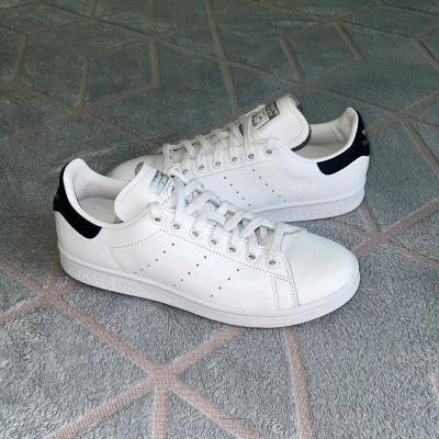 adidas Stan Smith White Ink Silver in Korschenbroich