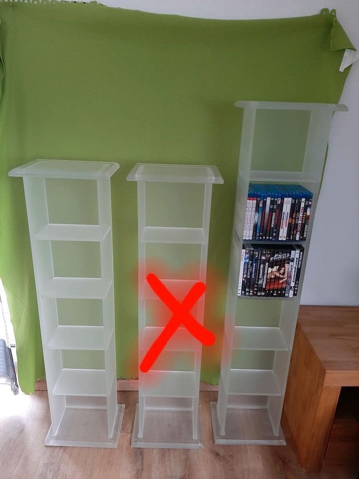 2 Regale aus Plexiglas in Netphen