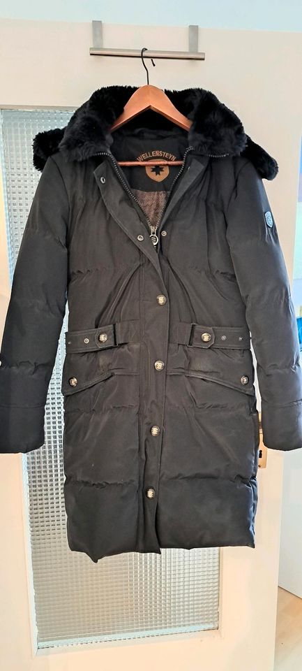 Wellensteyn Winterjacke Kitzbühl Gr. 36 schwarz in Berlin