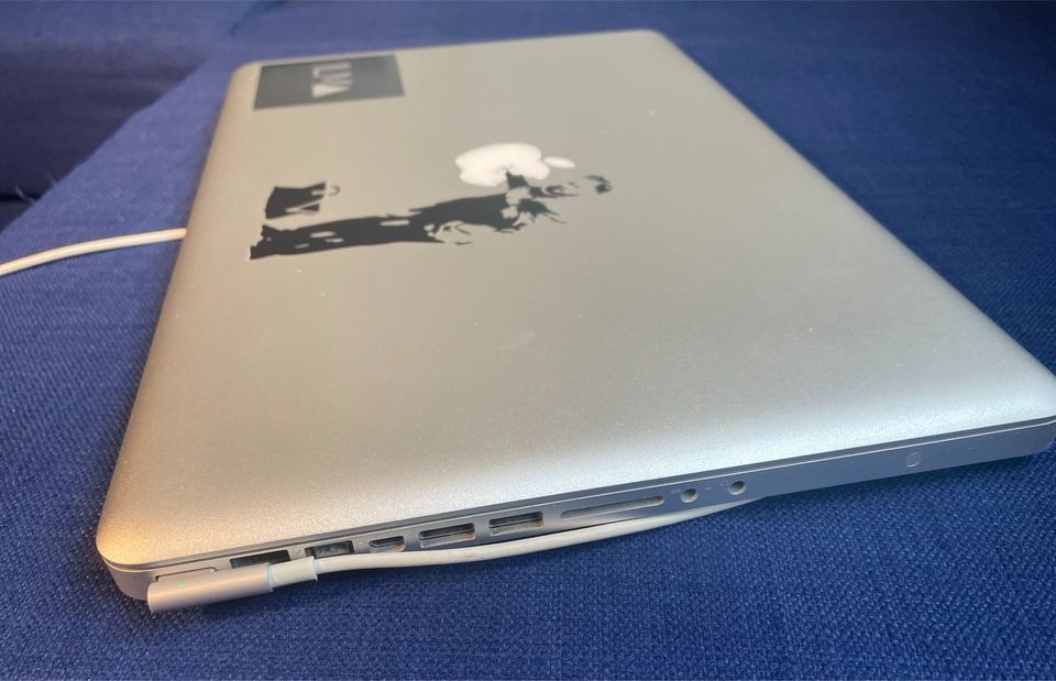 [AKTION] MacBook Pro A1286 - leichte Gebrauchsspuren in Mannheim