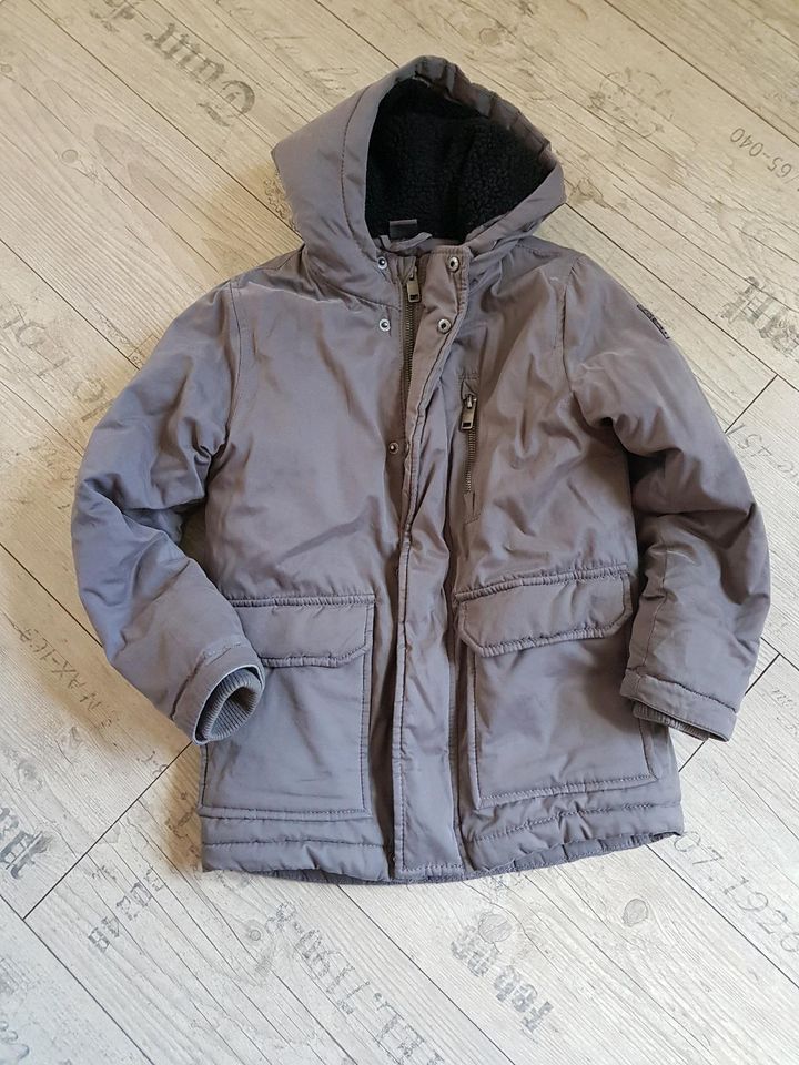 Winterjacke Gr. 122 in Essen