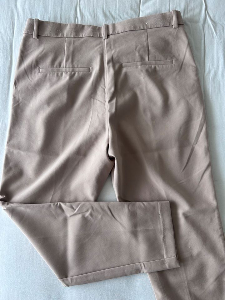 H&M Slacks / Stoffhose beige in Radolfzell am Bodensee