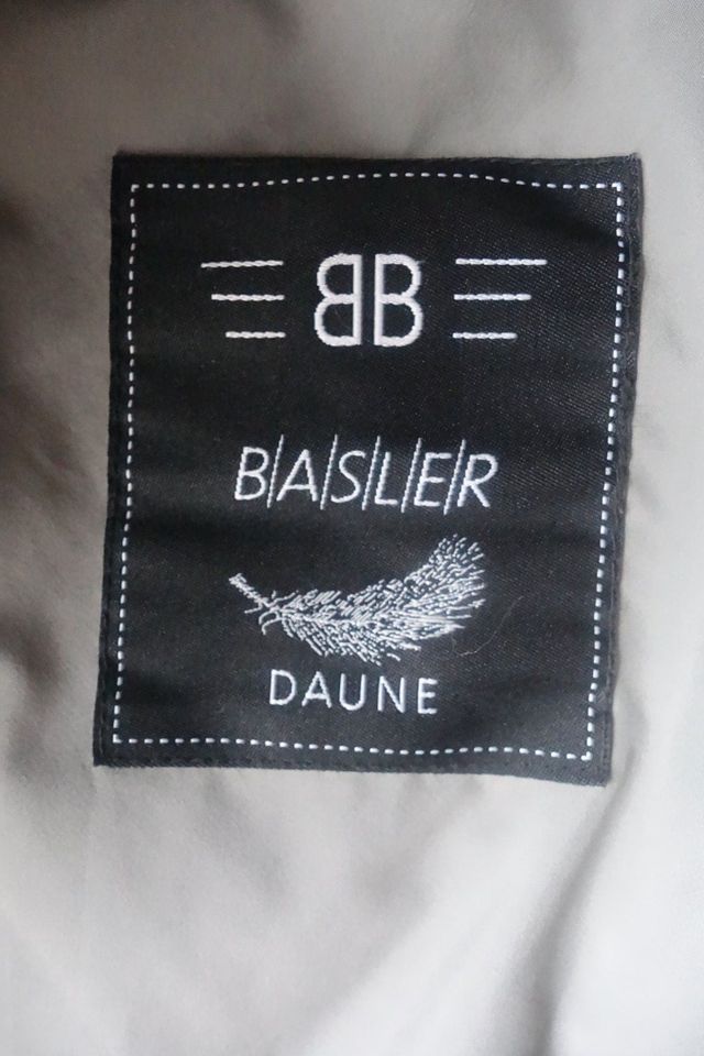 BASLER Damen Daunenjacke grau gr.44 wie neu in Düsseldorf