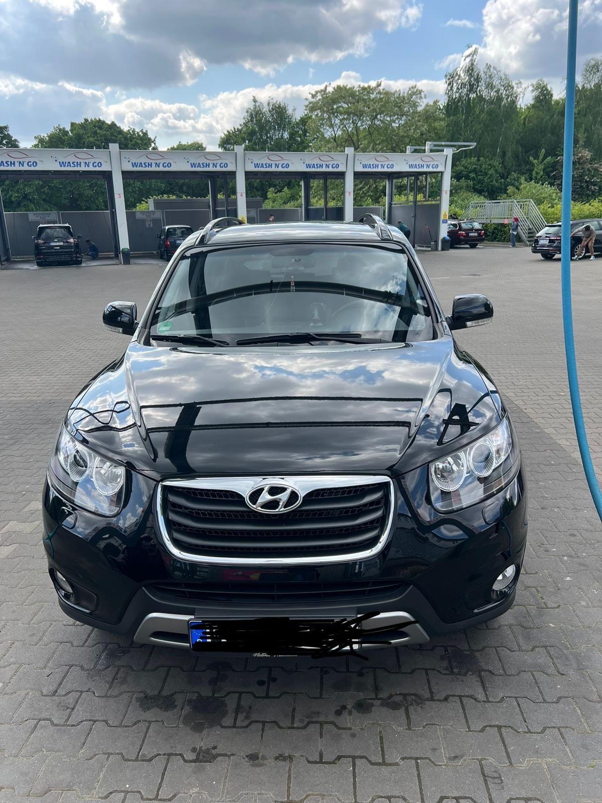Abbildung des Autos Hyundai Grand santa Fe