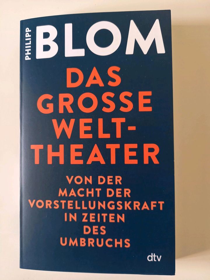 Wie neu * Verkaufe das Buch "Das große Welttheater" in Stuttgart