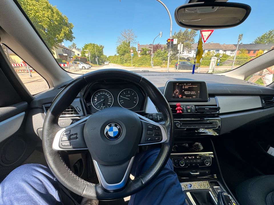 BMW 218 active Tourer in Lübeck