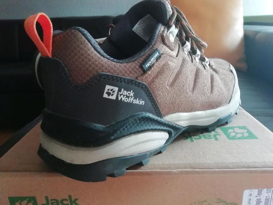 Trekking Wanderschuhe Jack Wolfskin fast neu Gr. 39,5 Leder in Stadtlohn