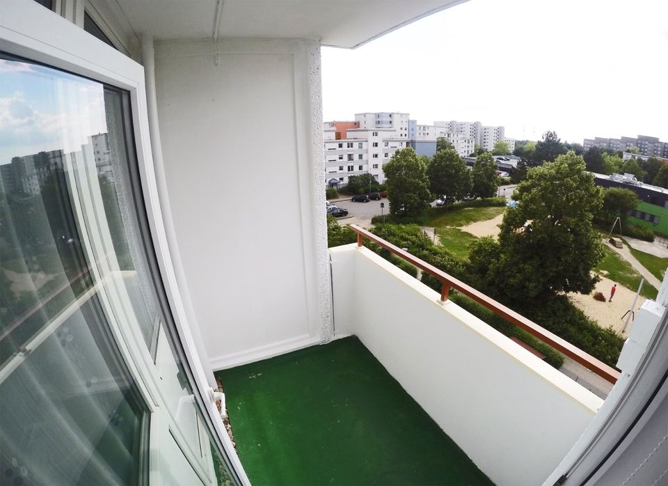 Provisionsfrei! Schicke, möblierte Eigentumswohnung mit Stellplatz, großem Bad, Balkon uvm. in Wolfsburg