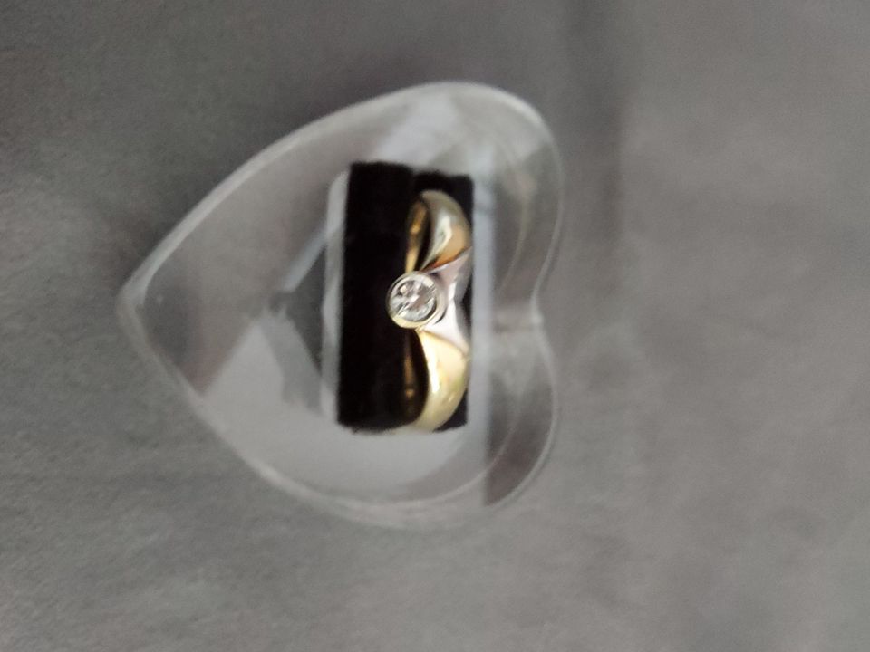 Brillant-Ring GG 585, 1 Brillant 0,08 ct, RG 57, 1,82 gr. in Norderstedt