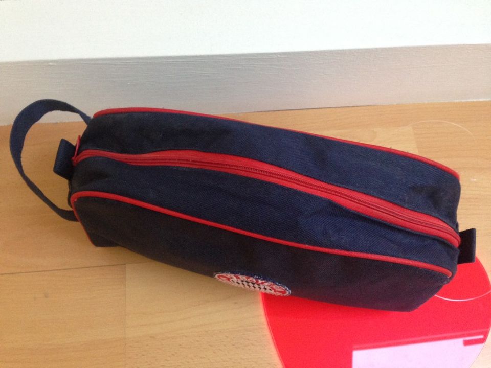 Kulturtasche Beutel Tasche FC Bayern München blau rot neu in Eschwege