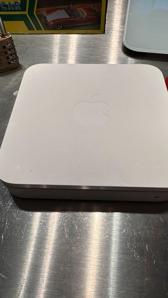 Apple AirPort Extreme Base Station A1408 in Frankfurt am Main