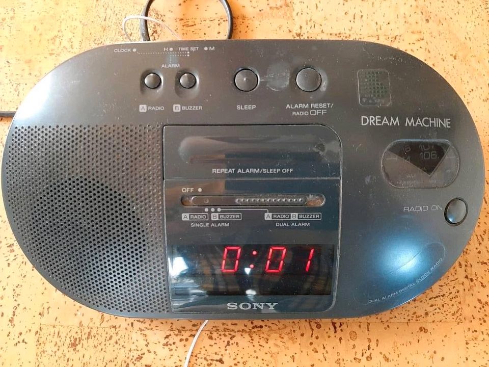 Sony Radiowecker icf-c710 Dream Machine in Groß-Gerau