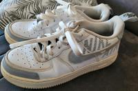 Sneaker Nike Air Gr. 37,5 Nordrhein-Westfalen - Rhede Vorschau