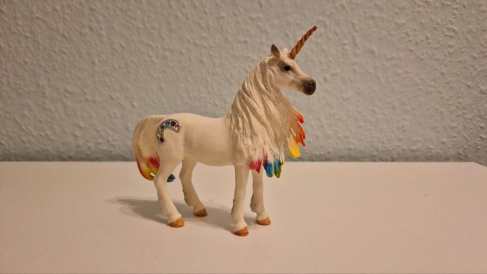 Schleich Bayala 70524 Regenbogeneinhorn Stute in Mudersbach