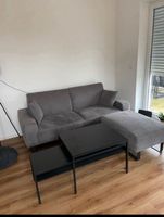 Sofa grau mit Hocker Niedersachsen - Oldenburg Vorschau