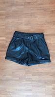 Kurze Kunstlederhose Größe 36 in schwarz von Amisu Dresden - Coschütz/Gittersee Vorschau