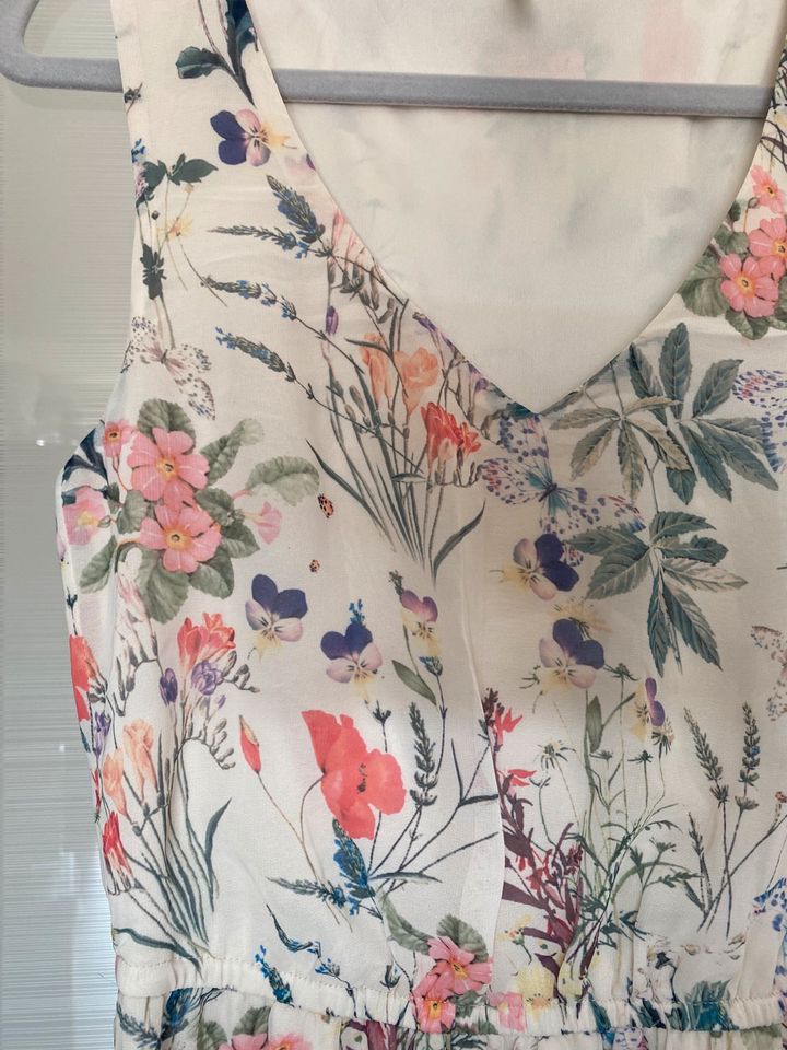 Only Kleid Maxi lang Blumen s 36 neuwertig in Hilden