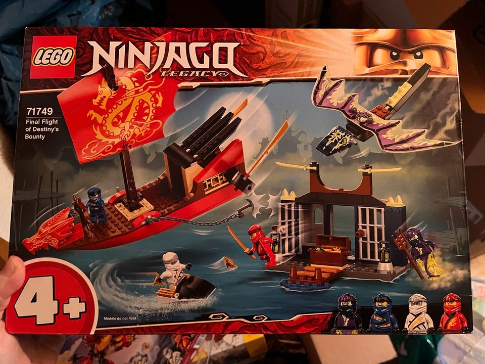 Lego Ninjago Flugsegler original verpackt in St. Georgen