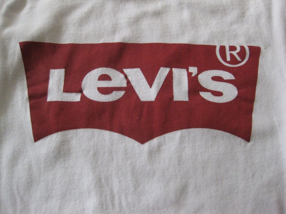 Levis T-Shirts Gr. 140-152 schwarz, weiß, dunkelblau in Mönchengladbach