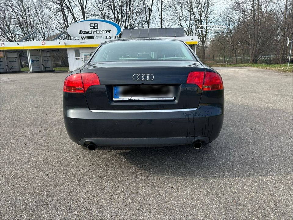 Audi A4 1.8 T QUATTRO in Bühl