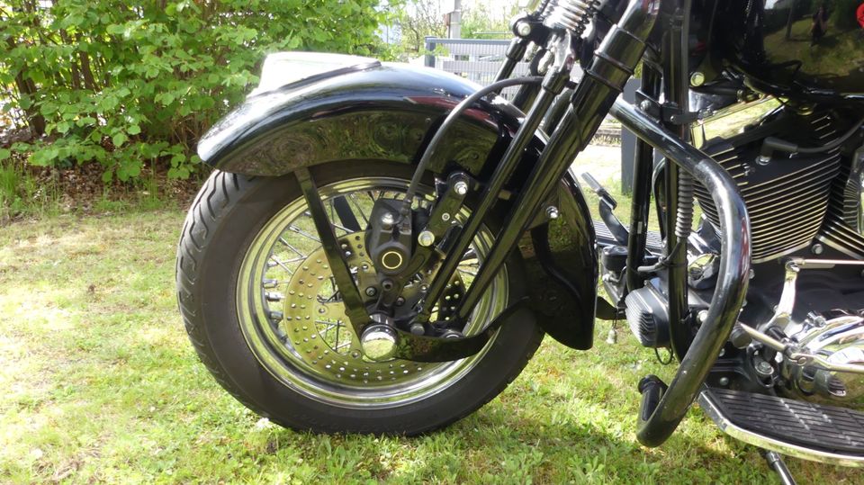 Harley Davidson SPRINGER Classic FLSTSCI in Roth