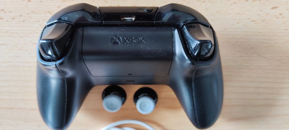 Original Xbox One Wireless Controller / Gamepad Schwarz (Model 15 in Lübben