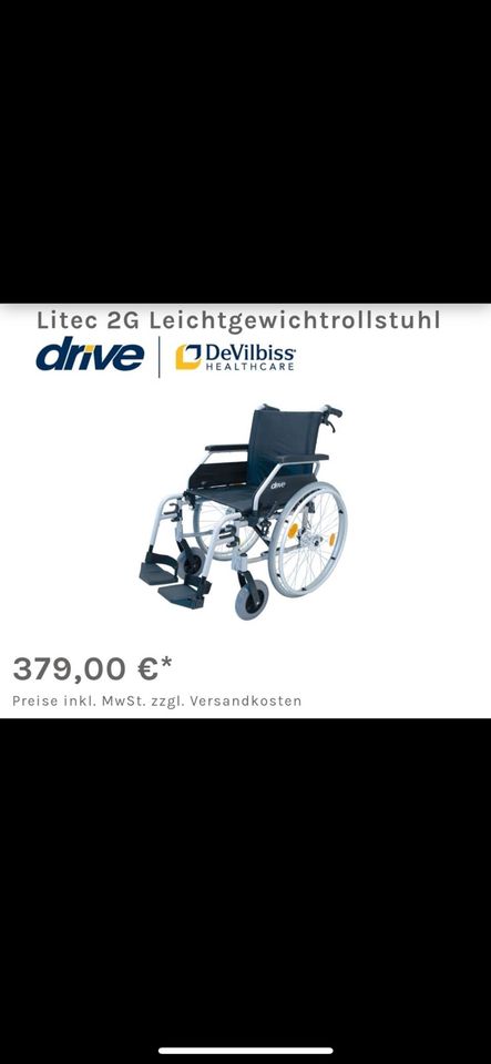 Rollstuhl mit Fußstützen in Hamburg