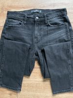 Hollister Herren Jeans Taper Größe 30/30 schwarz Brandenburg - Forst (Lausitz) Vorschau